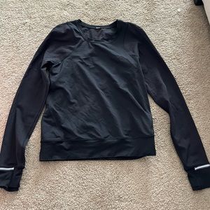 Lululemon Size 2 Black Long sleeve